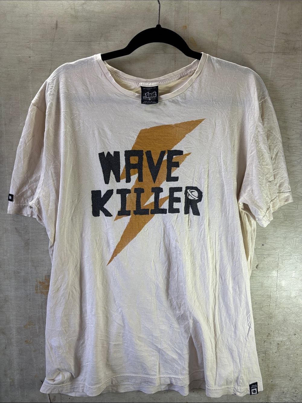 Lost "Wave Killer" Short Sleeve Tee in White with Gold Graphic